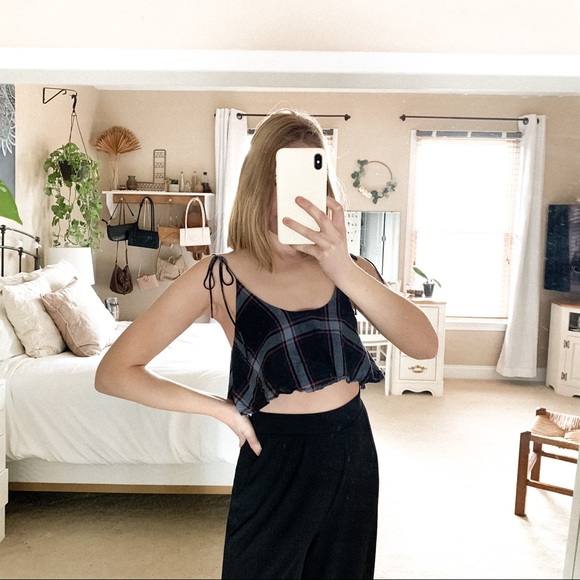 Urban Outfitters BDG plaid tie shoulder crop top - Picture 5 of 7